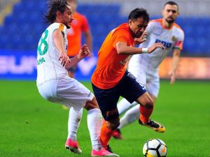 Başakşehir Alanya’yı 2-1’le Geçti
