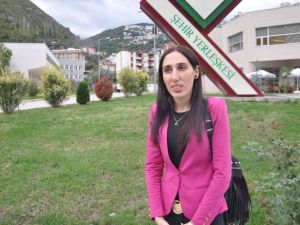 Üçüncü Üniversitesini Okuyan Hülya’nın En Büyük Hayali Kaymakam Olmak
