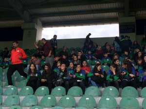 Rize'de Stadyum Yeşil - Mavi