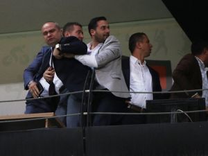 Maç Sonu Protokolde Tansiyon Yükseldi