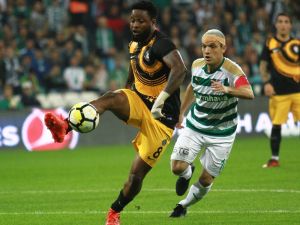 Timsah 10 Kişi Kaldığı Maçta 3-1 Kazandı