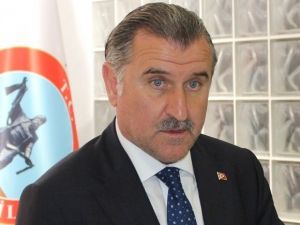 Bakan Bak’tan O G.saray Taraftarına ’Geçmiş Olsun’ Telefonu