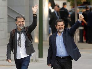 Katalan Liderler Gözaltında