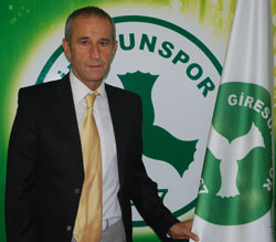 Giresunspor Ahmet Ertem 1 yıllık sözleşme imzaladı