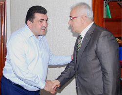 Vali Çakır'a İadeyi Ziyaret