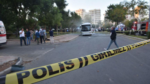 Mersin'deki saldırıda 12 polis yaralandı