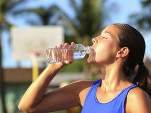 'İftarla Sahur Arası 2,5 Litre Su İçin'