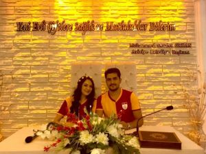 Nikah Masasına Galatasaray Formasıyla Oturdular
