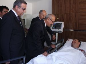 Bakan Bombalı Saldırıda Yaralananları Ziyaret Etti