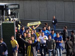 Fenerbahçe Taraftarı Aslantepe’de