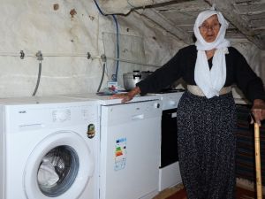 Hesna Nine’nin Beyaz Eşya Sevinci