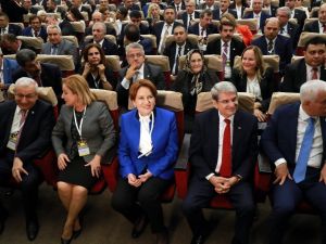 Meral Akşener Genel Başkan Seçildi