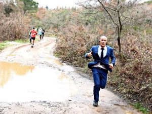 Kalahari Çöl Maratonu’nda Türk Atlet