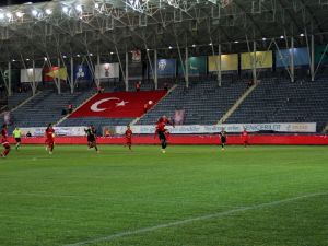 Osmanlıspor Boş Tribünlere Oynadı