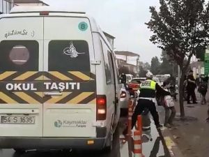 Çocukları Bir Bir Servise Bindirdi