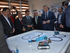 Arsin’de Robotik Kodlama Atölyesi Ve Zeka Oyunları Sınıfı Açıldı