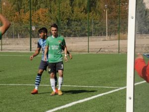 Suriyeli Futbolcu Kayseri’de Gol Kralı Olma Yolunda