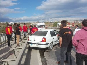 Yaralıya İlk Müdahaleyi G.saray Taraftarı Yaptı