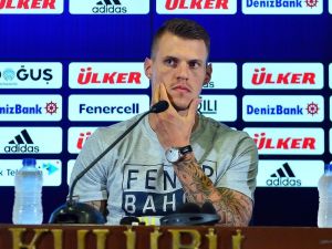 Martin Skrtel Kadroya Alınmadı