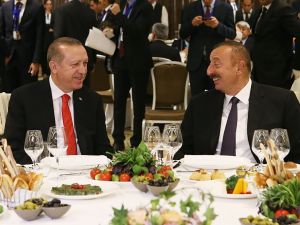 Cumhurbaşkanı Erdoğan Onuruna Yemek