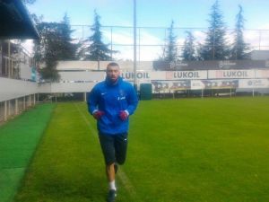 Burak Yılmaz Sahalara Döndü