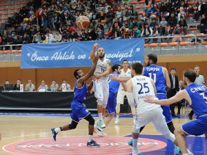 İstanbul Bbsk, Gürcistan Ekibini Farklı Yendi