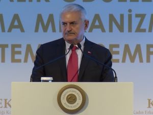 "İstikbalimiz İçin Kadın-erkek Birlikte Mücadele Ediyoruz"