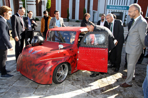 RTEÜ'lülerin "Elektromobil" Aracı "Atmaca" Görücüye Çıktı