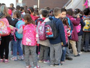 Ağır Öğrenci Çantalarındaki Tehlike