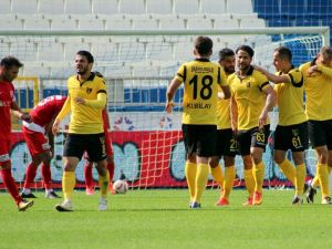 İstanbulspor Farklı Kazandı