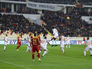 Başakşehir Takibi Bırakmıyor