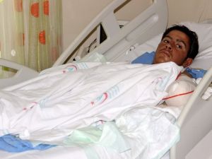Kuşu Kurtarırken Kollarından Olan Ramazan’a Hoş Sürpriz