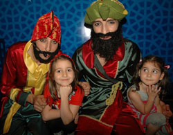 Karagöz Hacivat'a Sevgi Seli