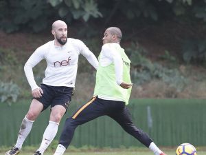Galatasaray, Medipol Başakşehir Hazırlıklarını Sürdürdü