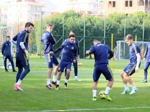 Fenerbahçe, Sivasspor Maçı Hazırlıklarını Sürdürdü