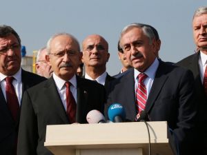 Akıncı Vekılıçdaroğlu’ndan Baykal’a Ziyaret