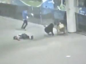Yanına Yaklaşan Şahıslara Kurşun Yağdırdı
