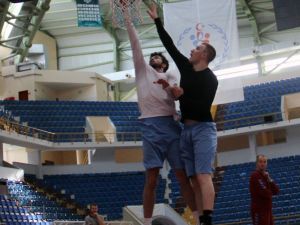 Trabzonspor Basketbol Takımı, Galatasaray Maçı Hazırlıklarını Sürdürüyor