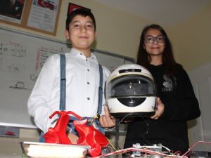 ‘Motokask’ Projesiyle Dünya Birincisi Oldular