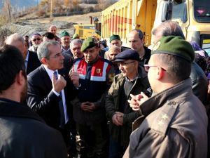 Kaymakam Maden Ocağı Yetkilisini Azarladı
