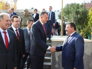 Acara Özerk Cumhuriyeti Başkanı Pataradze Artvin Belediyesini Ziyaret Etti