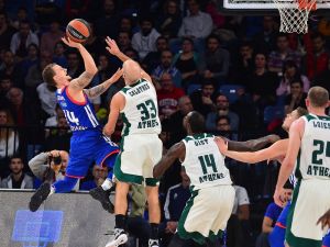 Anadolu Efes Evinde Mağlup