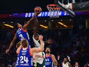Euroleague’de Fener Galip, Efes Mağlup