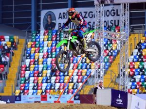 İstanbul Super Cross Şampiyonası Başladı