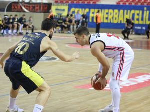 Fener’den Farklı Galibiyet