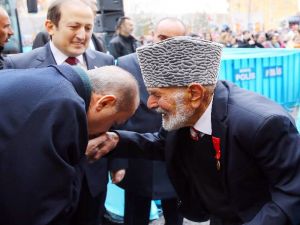Cumhurbaşkanı’nın Elini Öptüğü Kore Gazisi Konuştu