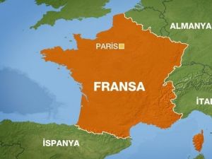 Paris Banliyösünde Sokakta Namaz Kılma Yasağı