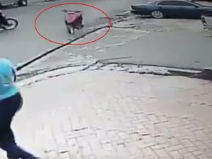 Sürücüsüz Motosiklet Az Daha Öldürüyordu