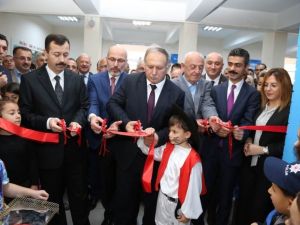 Hopa’da ’Z-kütüphane İle Özel Eğitim Sınıfı’ Hizmete Açıldı