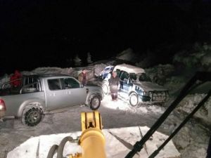 20 Saat Karda Mahsur Kalan 3 Arkadaş Kurtarıldı